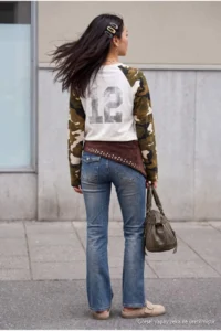 TRENDYOLMİLLA BLUE Medium Flexible Low Waist Flare flared leg jeans - Image 2