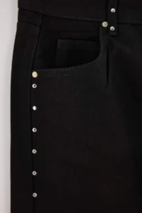 TRENDYOLMİLLA Black Accessory Detailed Regular Waist Baggy jeans - Image 2