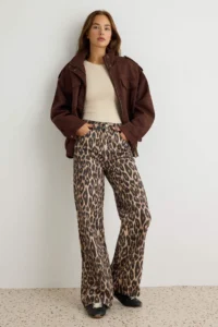 TRENDYOLMİLLA Multicolored Leopard Patterned High Waist Wide Leg jeans - Image 2