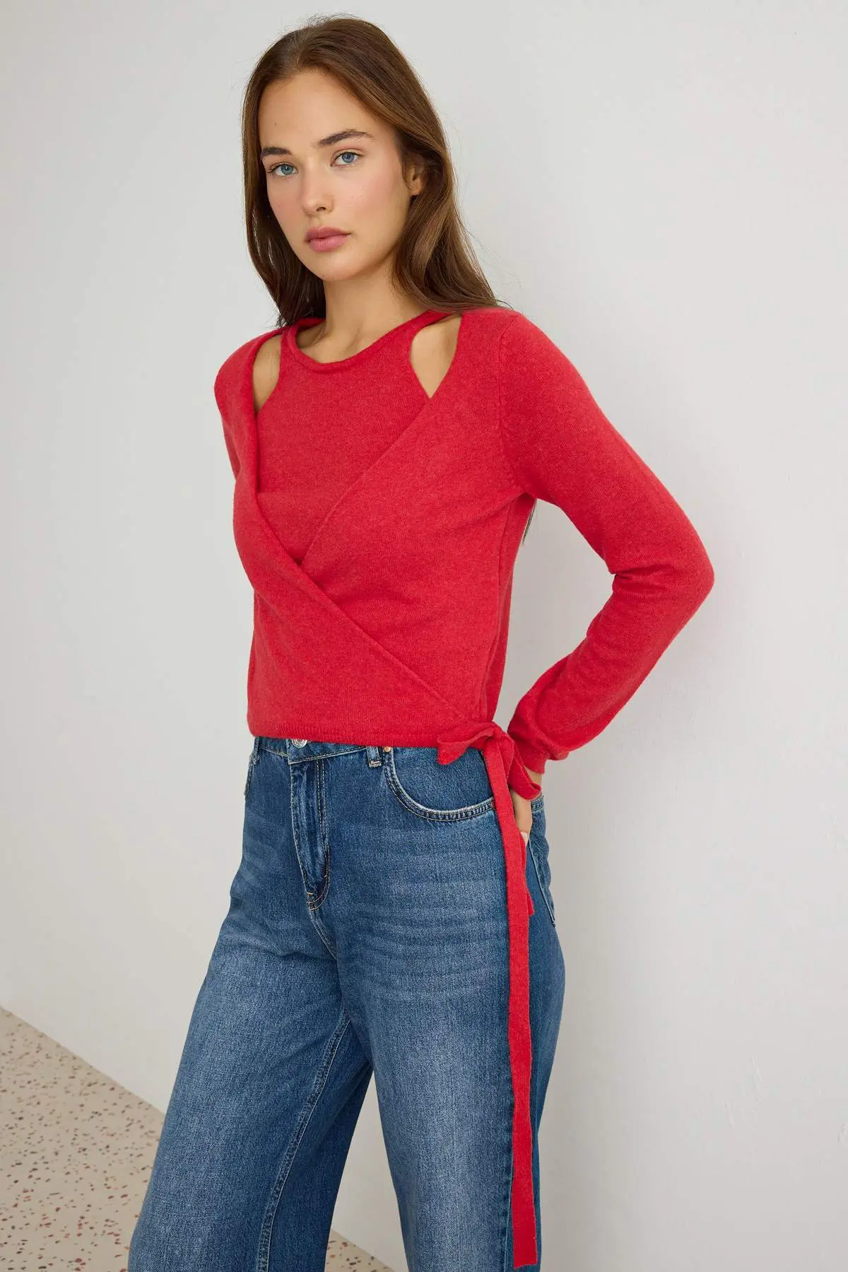 TWOAW27KZ00018-RED_1