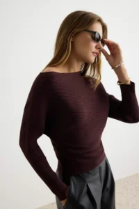 TRENDYOLMİLLA Plum Soft textured Fitted/Bluzan Knitwear Sweater - Image 2