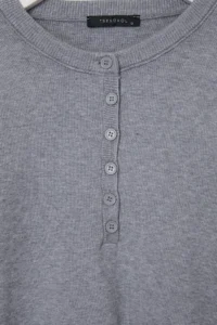 TRENDYOLMİLLA Wardrobe Essentials Anthracite Crew Neck buttoned Knitwear Sweater - Image 5