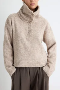 TRENDYOLMİLLA Wardrobe Essentials Mink Soft textured Special Thread Knitwear Sweater - Image 4