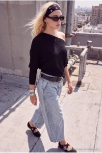 TRENDYOLMİLLA Black Boat Neck Bat Arm Knitwear Sweater - Image 2