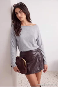 TRENDYOLMİLLA Gray Premium Thread/Special Thread Boat Neck Fitted Knitwear Sweater - Image 2