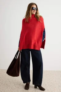 TRENDYOLMİLLA Red Soft textured High Neck Sleeveless Cape/Cape Knitwear Sweater - Image 2