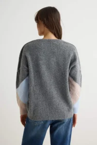 TRENDYOLMİLLA Anthracite Baklava Patterned V-Neck Sweater - Image 4
