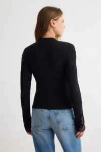 TRENDYOLMİLLA Black Premium Thread/Special Thread Sleeve Tip Lace Knitwear Sweater - Image 4