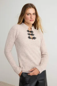 TRENDYOLMİLLA Beige Soft textured Trend/ Button Detailed Knitwear Sweater