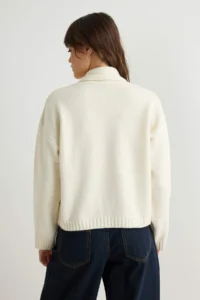 TRENDYOLMİLLA Ecru Pearl and removable Shawl Detailed Soft textured Knitwear Sweater - Image 4