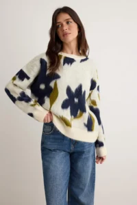 TRENDYOLMİLLA Ecru Floral Soft textured Knitwear Sweater