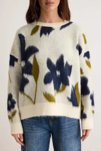 TRENDYOLMİLLA Ecru Floral Soft textured Knitwear Sweater - Image 3