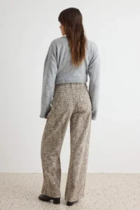 TRENDYOLMİLLA Beige Leopard Patterned Gabardine Pants - Image 3