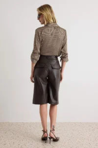 TRENDYOLMİLLA Brown Plain Pipe Both Capri Faux Leather Knitting Shorts & Bermuda - Image 4