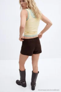 TRENDYOLMİLLA Brown Velvet Mini Shorts Skirt - Image 5