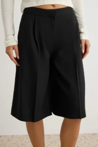 TRENDYOLMİLLA Black LONG Material Shorts & Bermuda - Image 4