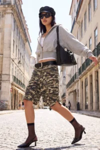 TRENDYOLMİLLA Multicolored Diz Six Length Camo pattern Knitting Shorts & Bermuda