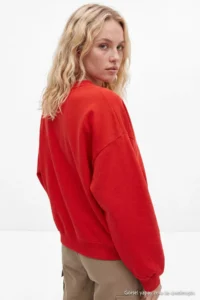 TRENDYOLMİLLA Red V-neck Ekstra Oversized/Wide Cut Drop Sleeve Thick Knitting Sweatshirt - Image 4