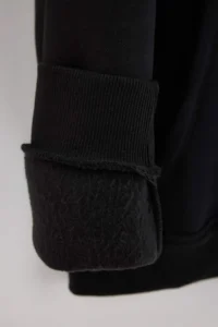 TRENDYOLMİLLA Wardrobe Essentials Black Thick Hooded Oversized Knitting Sweatshirt with Fleece Inside - Image 2