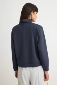 TRENDYOLMİLLA Anthracite Soft/Soft Touch Regular Pattern Sewing Detailed High Neck Knitting Sweatshirt - Image 4