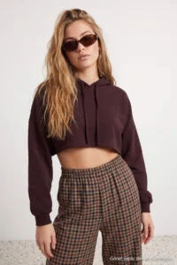 TRENDYOLMİLLA Brown Thick Hooded Laced Bolero Knitting Sweatshirt - Image 2