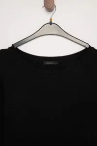 TRENDYOLMİLLA Black Waist Fitting Crew Neck Drop Sleeve Viskonlu Flexible Rib Knitting T-Shirt - Image 7