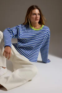 TRENDYOLMİLLA Saks BLUE Striped Premium Overisize/Wide Cut Crew Neck interlock Knitting T-Shirt