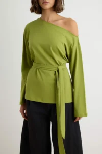 TRENDYOLMİLLA Oil Green Tok 100% Cotton Binding Detailed Asymmetric Collar Oversized Knitting T-Shirt - Image 4