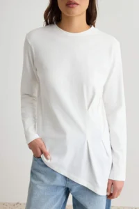 TRENDYOLMİLLA Ecru 100% Cotton Crew Neck Asymmetric Knitting T-Shirt - Image 4