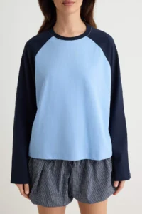 TRENDYOLMİLLA Light BLUE NAVY BLUE 100% Cotton Color Bloklu Oversized Beyzbol Raglan Sleeve Knitting T-Shirt - Image 3