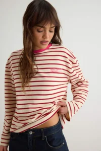 TRENDYOLMİLLA Stone Red Striped Front and Back Slogan Printed Knitting T-Shirt - Image 2