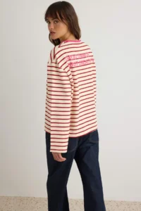 TRENDYOLMİLLA Stone Red Striped Front and Back Slogan Printed Knitting T-Shirt - Image 5