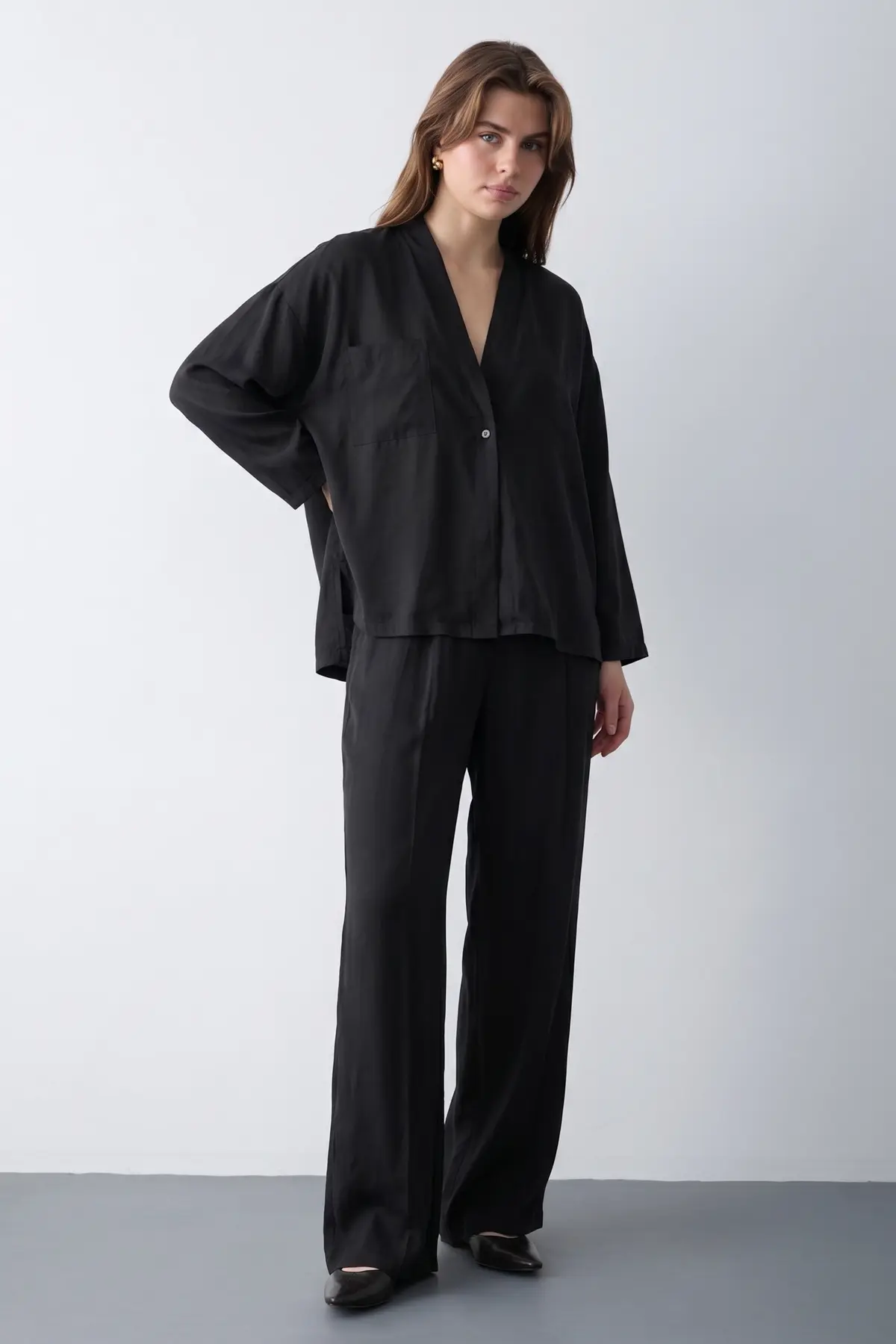 TWOSS26AU00178-BLACK_1