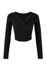 TRENDYOLMİLLA Black Fitted V-neck snaps Crop Soft Knitting Blouse - Image 5