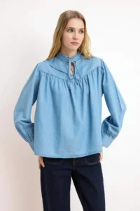 TRENDYOLMİLLA BLUE 100% Tencel Collar Binding Detailed relaxed Fit DENIM Blouse - Image 2