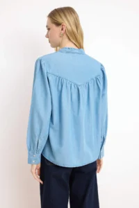 TRENDYOLMİLLA BLUE 100% Tencel Collar Binding Detailed relaxed Fit DENIM Blouse - Image 4
