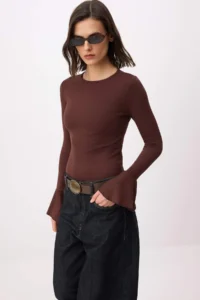 TRENDYOLMİLLA Brown Fitted/Fitted with flywheel/Frilly Soft Knitting Blouse - Image 2