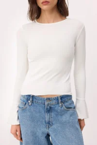 TRENDYOLMİLLA Ecru Fitted/Fitted with flywheel/Frilly Soft Knitting Blouse - Image 3
