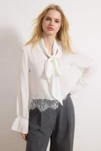 TRENDYOLMİLLA WHITE Scarf and Lace Detailed Chic Weaving Blouse - Image 3