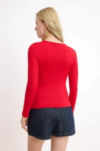 TRENDYOLMİLLA Red Plain Fitted Crew Neck Standard Sleeve LONG Premium Soft Knitting Blouse - Image 4