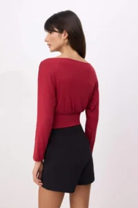 TRENDYOLMİLLA Red Fitted Boat Neck Long Sleeve Soft Knitting Blouse - Image 4