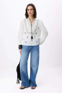 TRENDYOLMİLLA WHITE Embroidered Long Sleeve Weaving Blouse