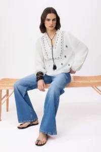 TRENDYOLMİLLA WHITE Embroidered Long Sleeve Weaving Blouse - Image 2