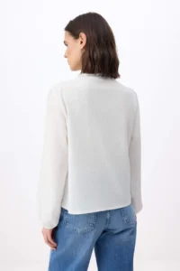 TRENDYOLMİLLA WHITE Embroidered Long Sleeve Weaving Blouse - Image 4