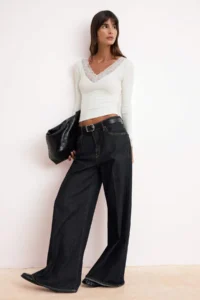 TRENDYOLMİLLA Ecru Fitted V-neck Lace Detailed Soft Knitting Blouse - Image 2