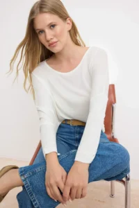 TRENDYOLMİLLA Ecru relaxed Boat Neck Drop Sleeve Long Sleeve Knitwear look Knitting Blouse