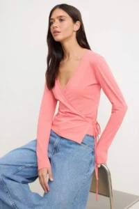 TRENDYOLMİLLA Pomegranate Blossom Plain Fitted Double breasted Standard Sleeve LONG Cotton Flexible Knitting Blouse - Image 2