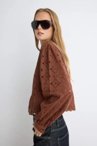 TRENDYOLMİLLA Brown 100% Cotton Fisto embroidery Blouse - Image 2