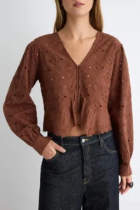 TRENDYOLMİLLA Brown 100% Cotton Fisto embroidery Blouse - Image 3