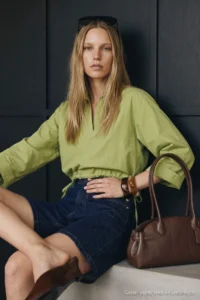 TRENDYOLMİLLA Green Beli Shirred Adjustable Weaving Blouse - Image 3